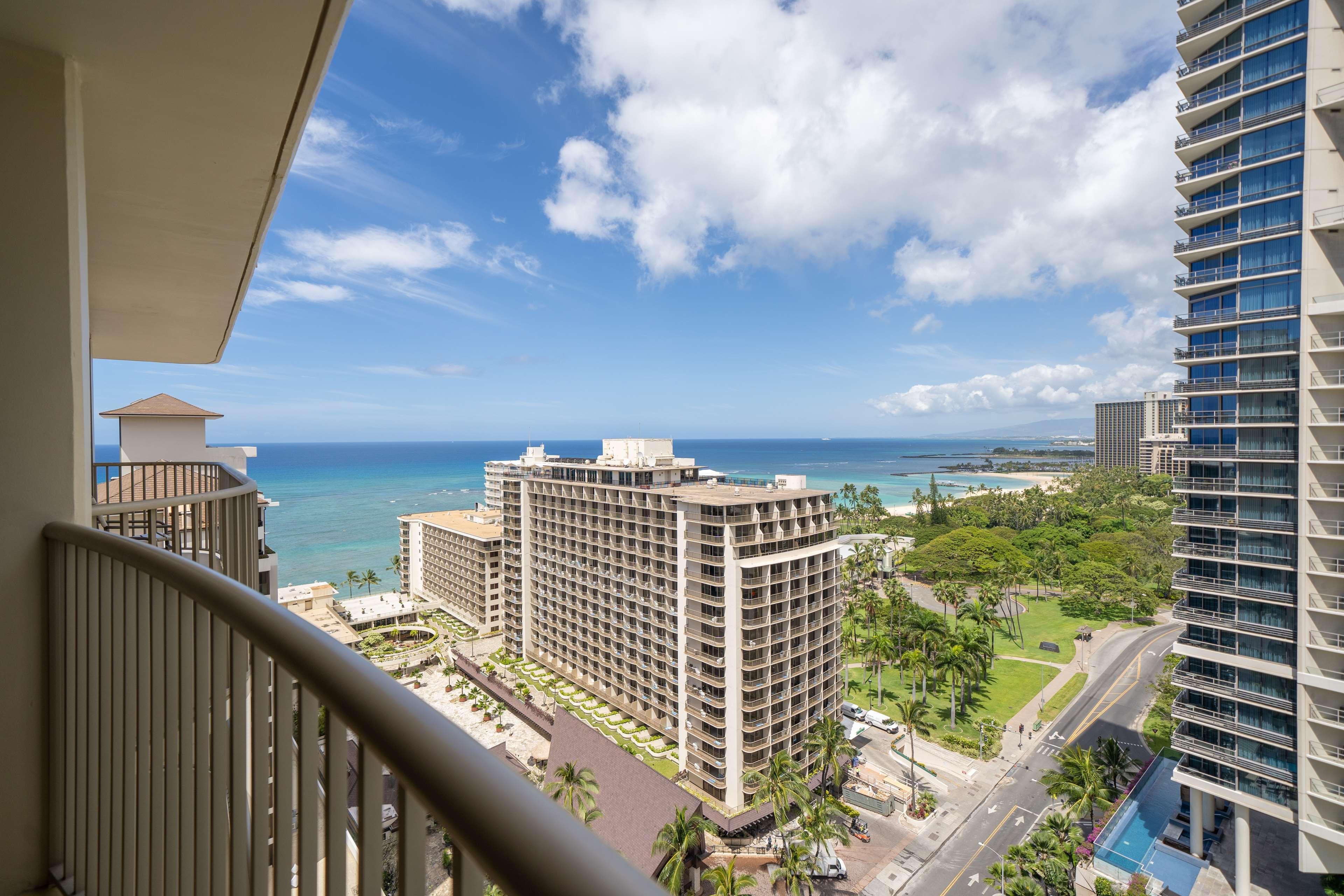 Embassy Suites By Hilton Waikiki Beach Walk Honolulu Esterno foto