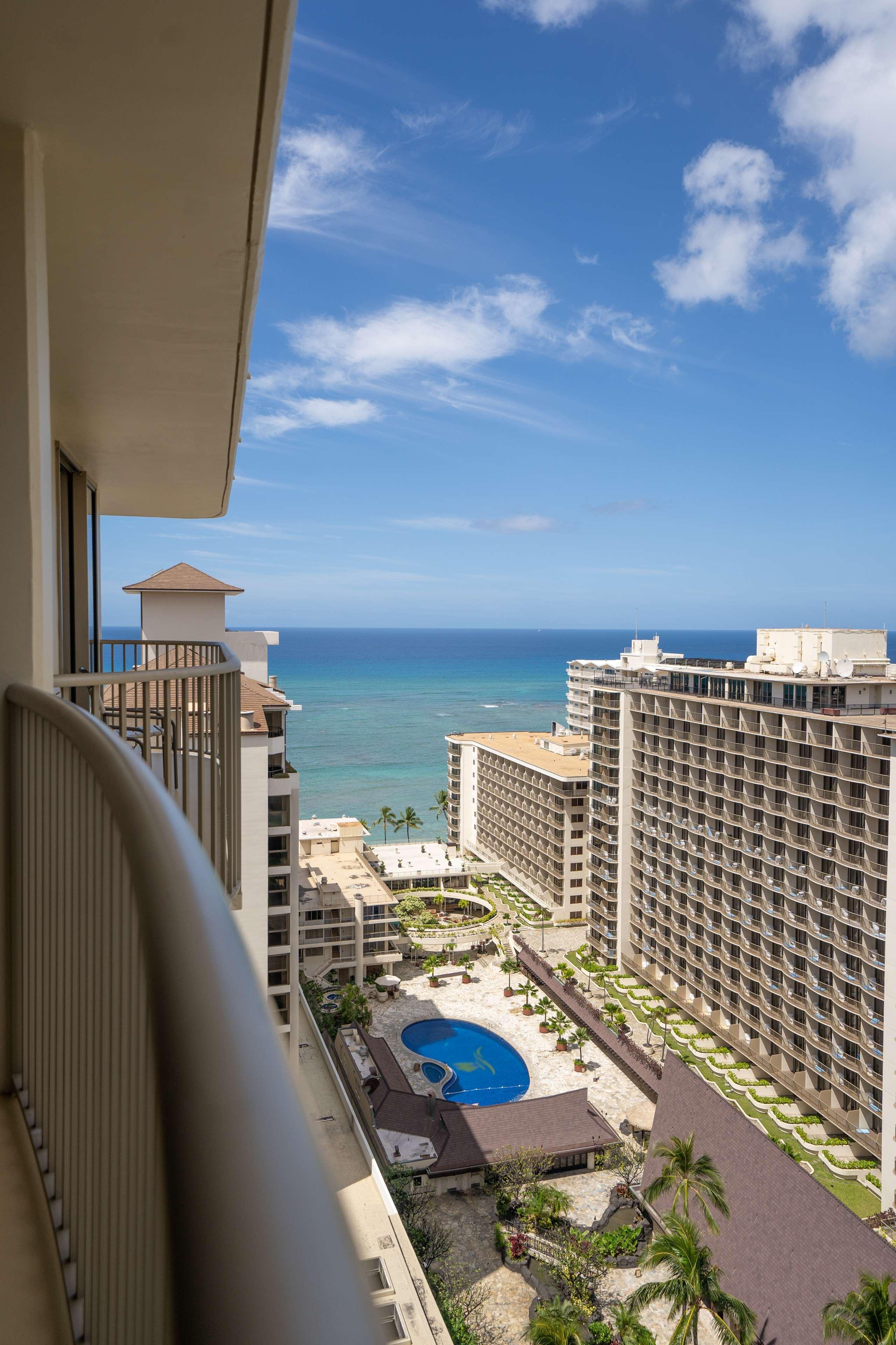 Embassy Suites By Hilton Waikiki Beach Walk Honolulu Esterno foto