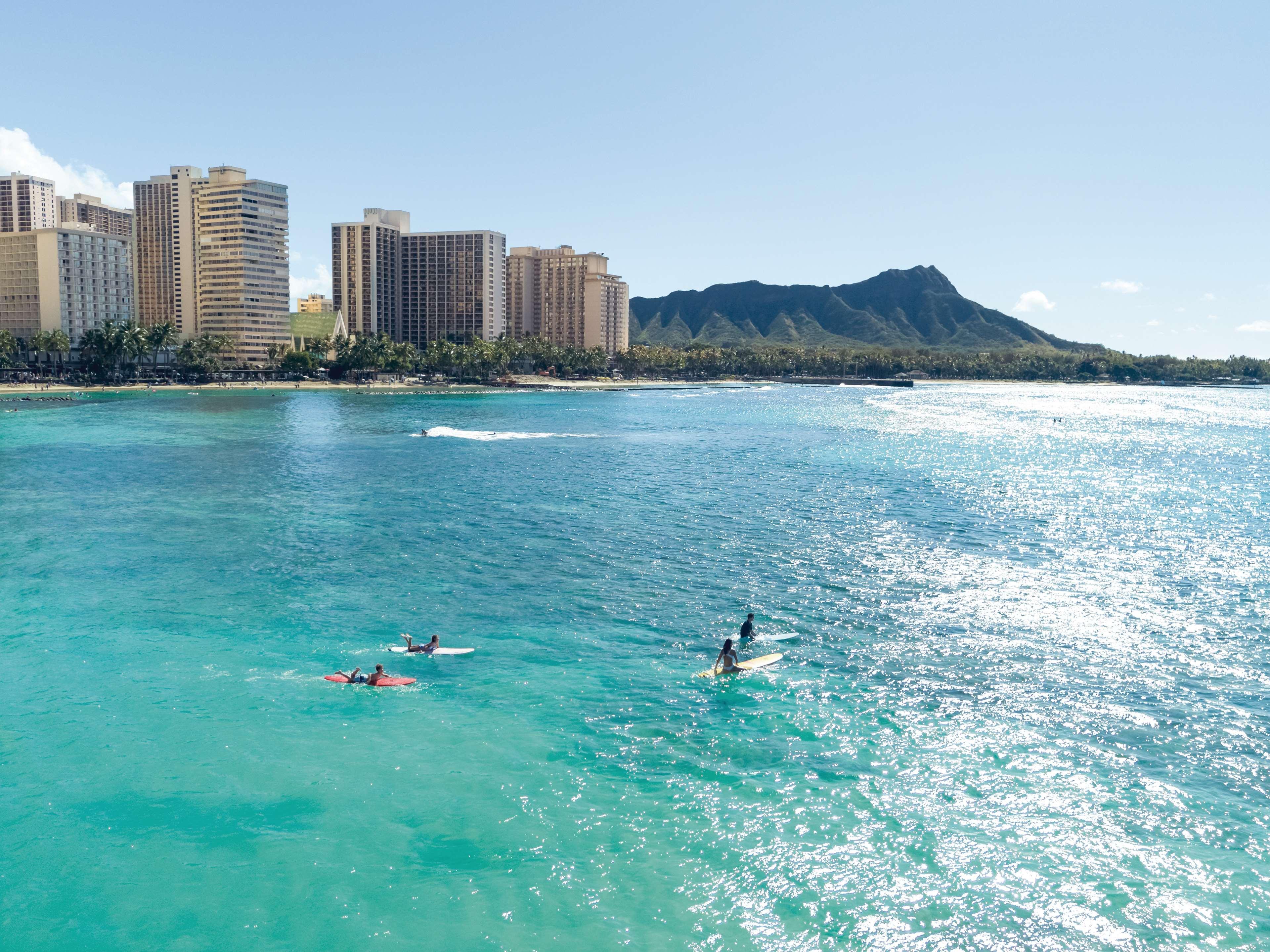 Embassy Suites By Hilton Waikiki Beach Walk Honolulu Esterno foto