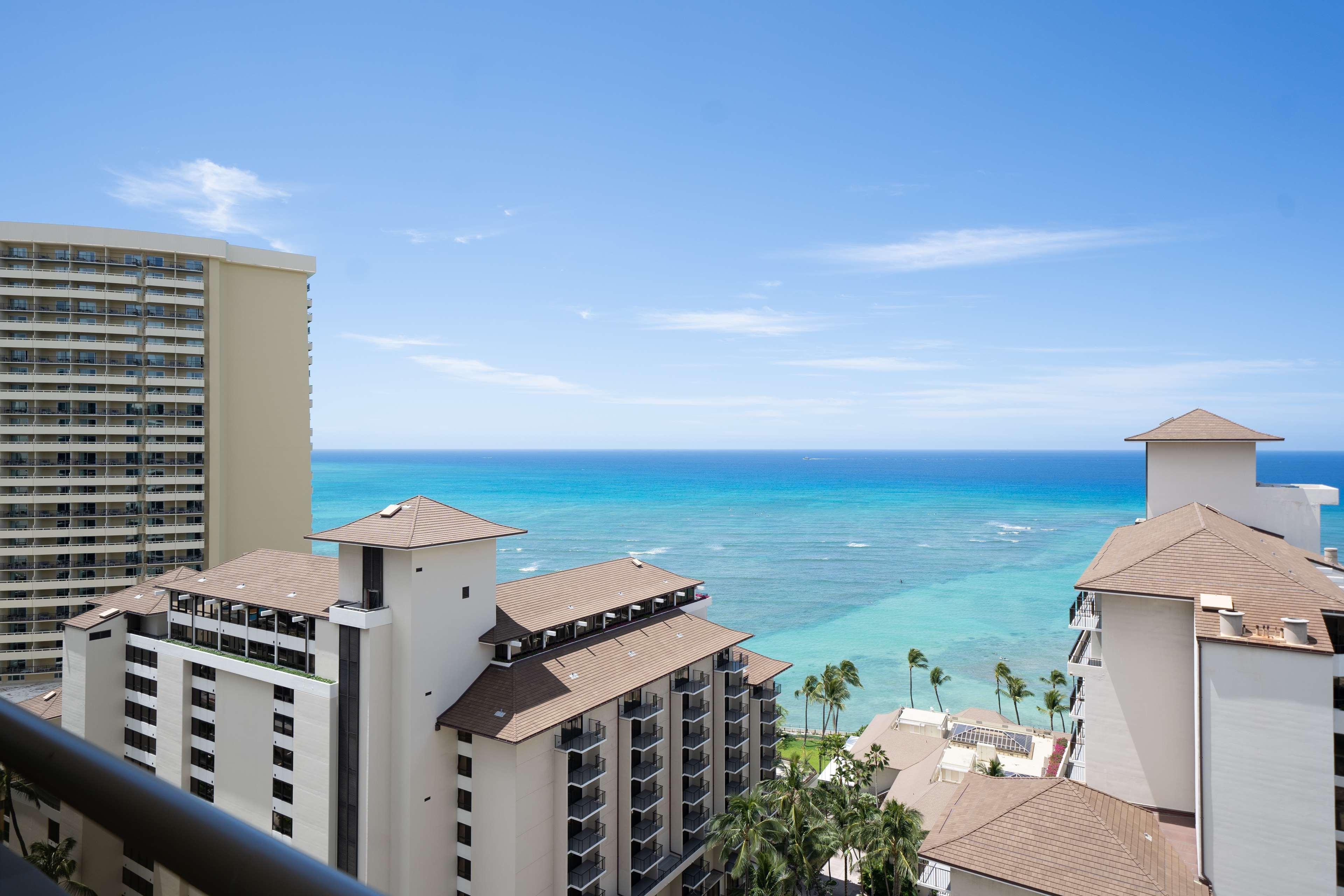 Embassy Suites By Hilton Waikiki Beach Walk Honolulu Esterno foto