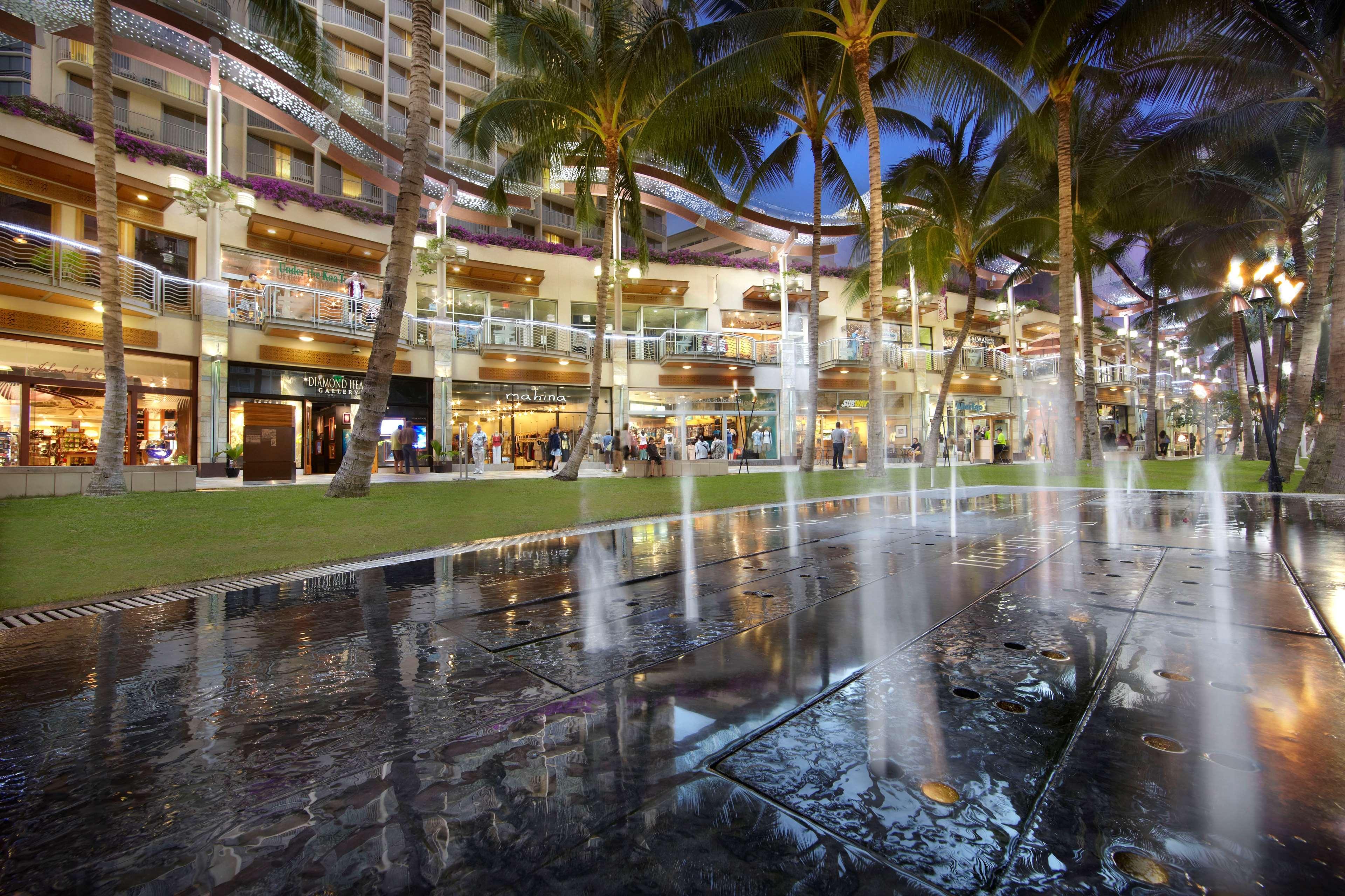 Embassy Suites By Hilton Waikiki Beach Walk Honolulu Esterno foto