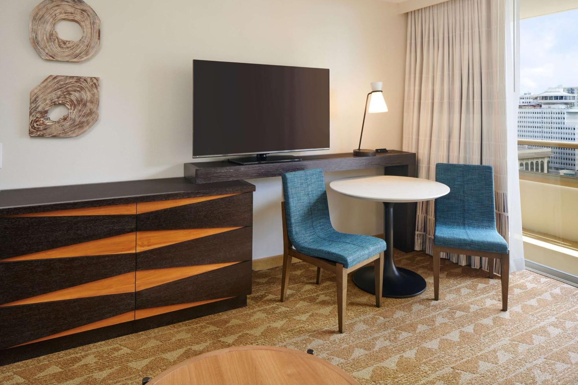 Embassy Suites By Hilton Waikiki Beach Walk Honolulu Esterno foto